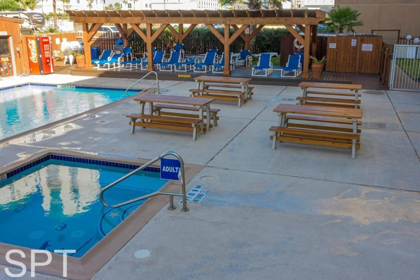 Beach Access Condo With Pool, Hot Tub Area & Bbq - Gulfview I - Unit 213 South Padre Island Zewnętrze zdjęcie