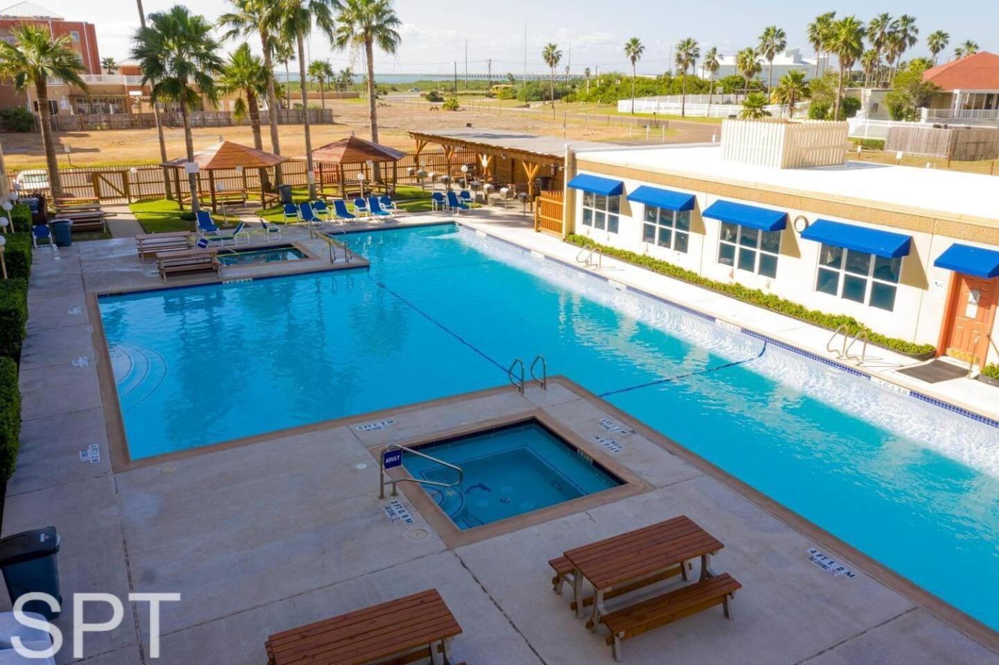 Beach Access Condo With Pool, Hot Tub Area & Bbq - Gulfview I - Unit 213 South Padre Island Zewnętrze zdjęcie